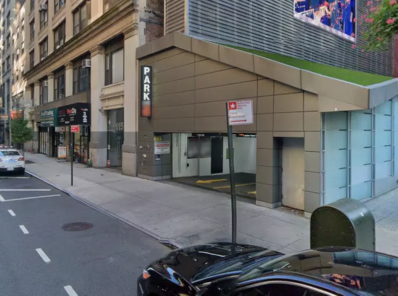 Parking at Kimpton Hotel Eventi Garage - Second Medium