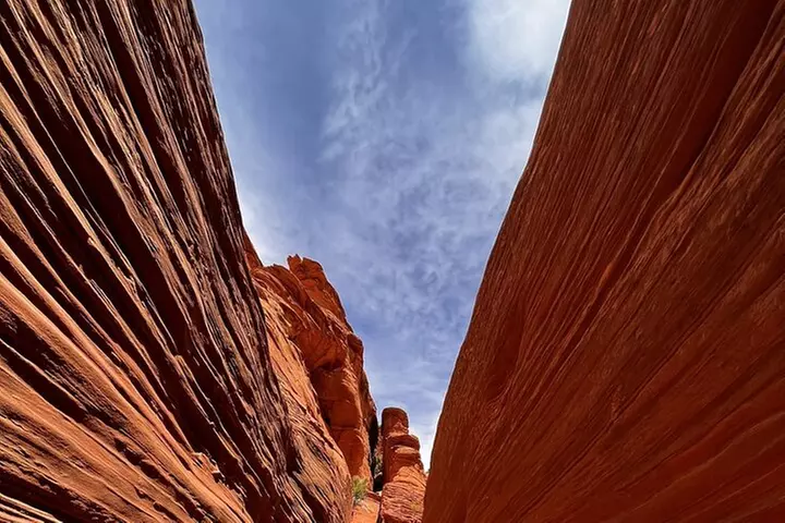 Page: (PRIVATE VIP) Hogan Upper Antelope Canyon Hiking Tour