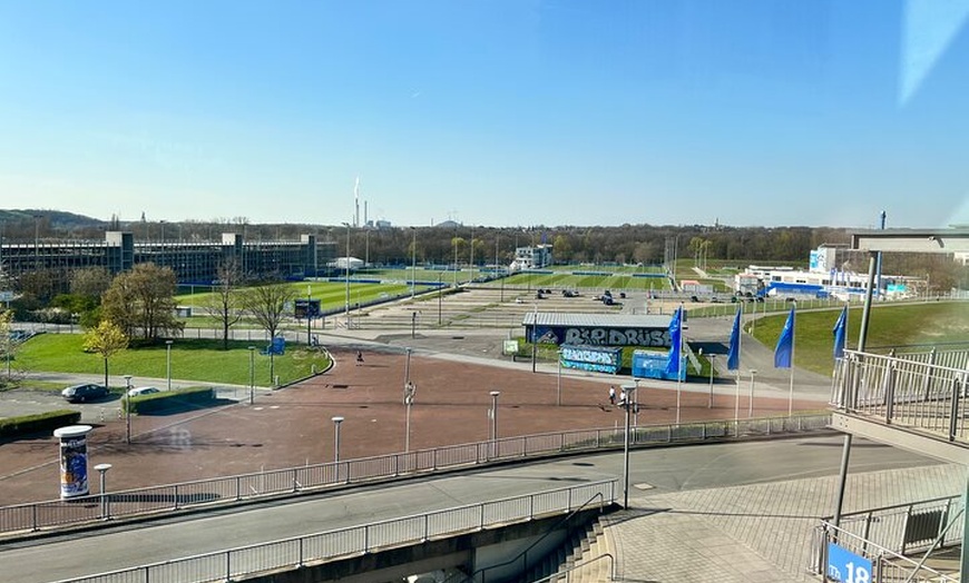 Image 5: Volkswagen T2 Bulli Tour zur Schalke Arena mit Führung