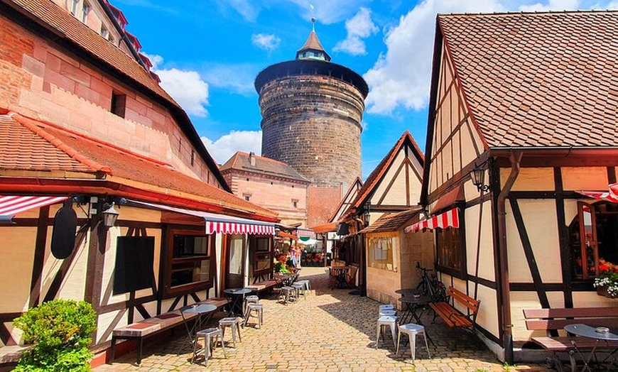 Image 4: Hallo Nürnberg : Private 2 - Stunden Intro Stadtrundgang mit Ortsku...