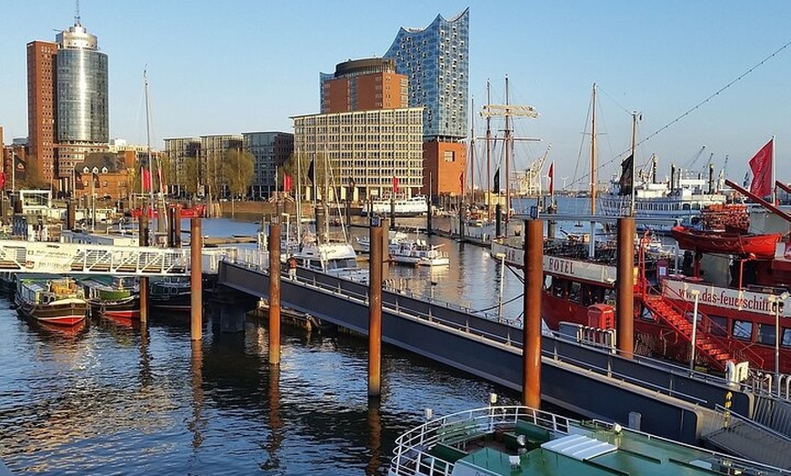 Image 5: Das Beste von Hamburg: City Sightseeing Hop-On Hop-Off-Bustour