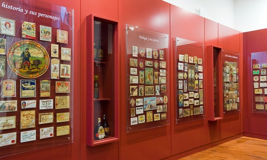 Image 6: Vista panorámica de Málaga con Museo del Vino desde la Costa Del Sol