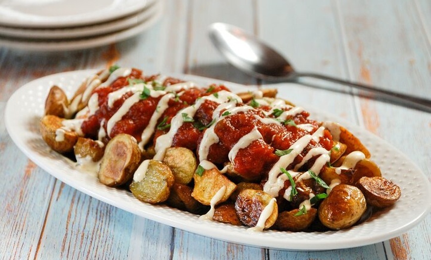 Image 18: Tour de tapas vegetarianas y comida a pie en Gracia