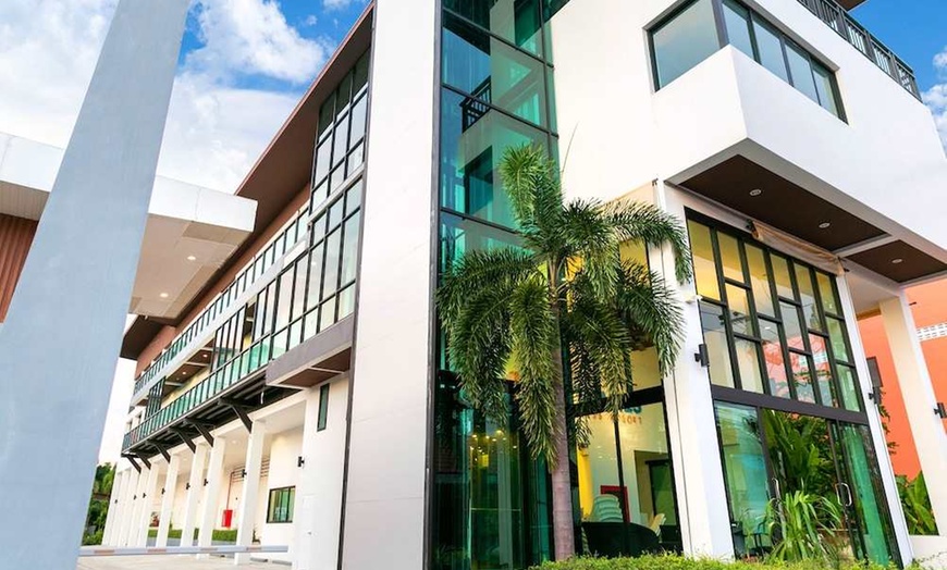 Image 185: ✈ POŁUDNIOWA TAJLANDIA | Phuket - The Thames Pool Access Resort 4* ...