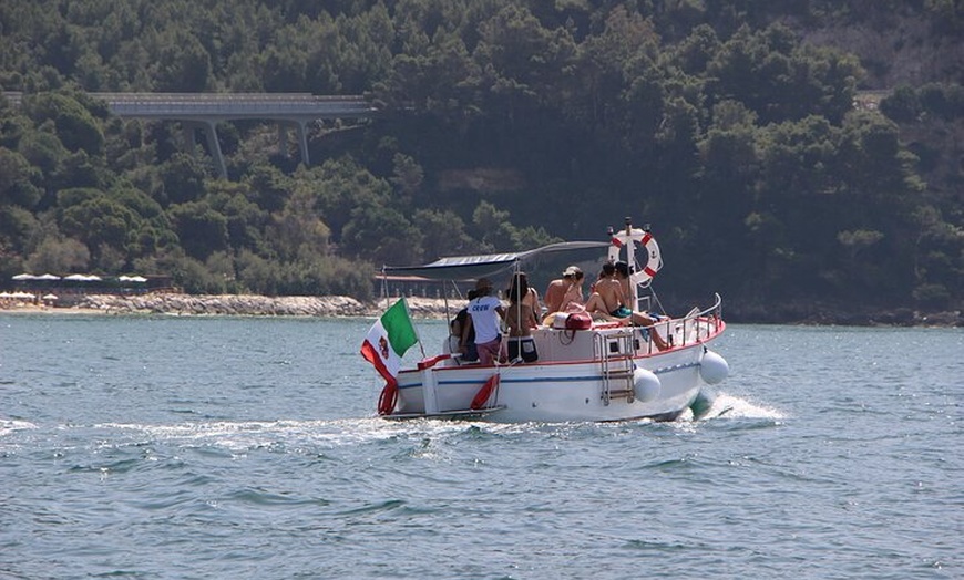 Image 14: Tour Privato VIP Gaeta Montagna Spaccata e pozzo del Diavolo