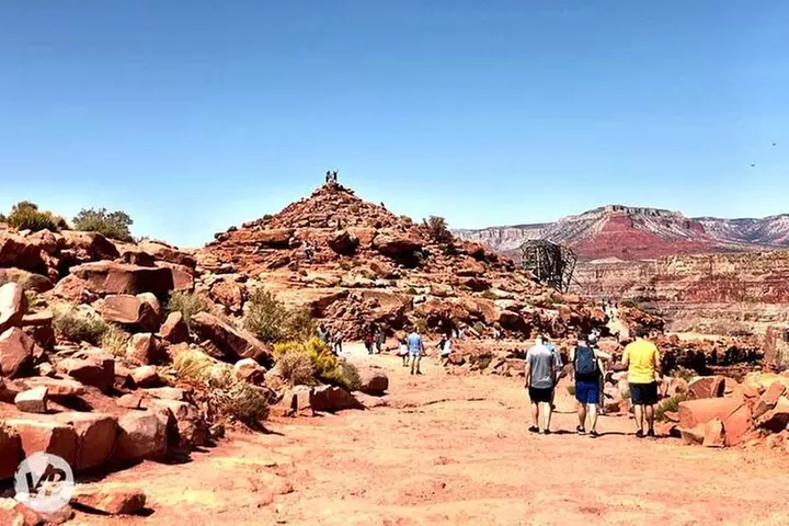 Grand Canyon Skywalk & Seven Magic Mountains Tour