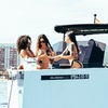 Image 1: Experiencia privada en barco de motor en Barcelona