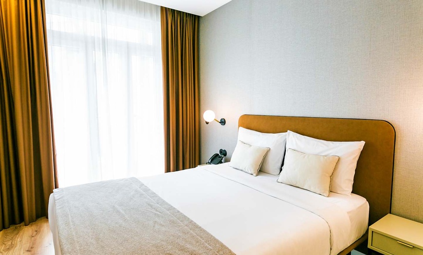 Image 3: ✈ PORTUGAL | Lisbonne - LX SoHo Boutique Hotel 3*, 2 nuit - Centre ...
