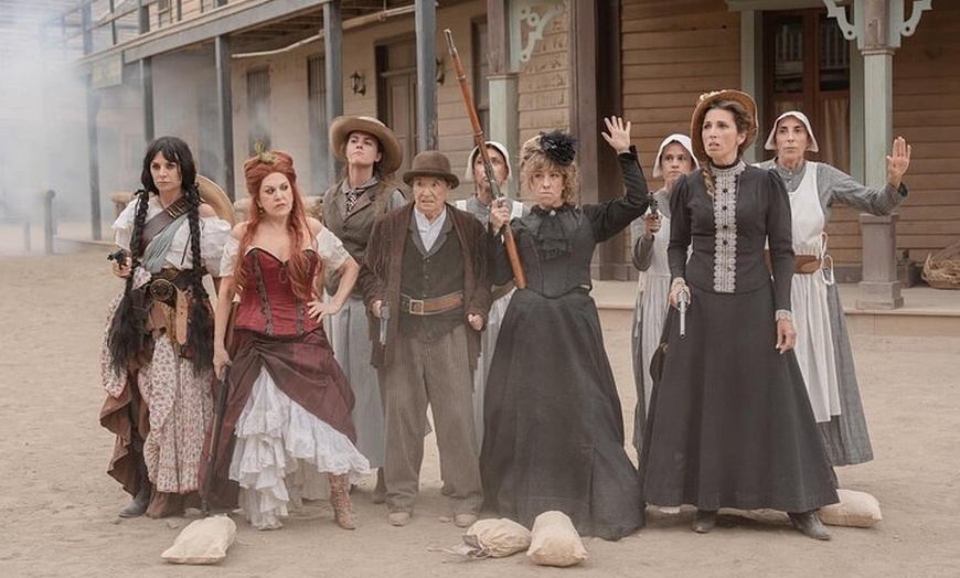 Image 7: Entrada a Fort Bravo