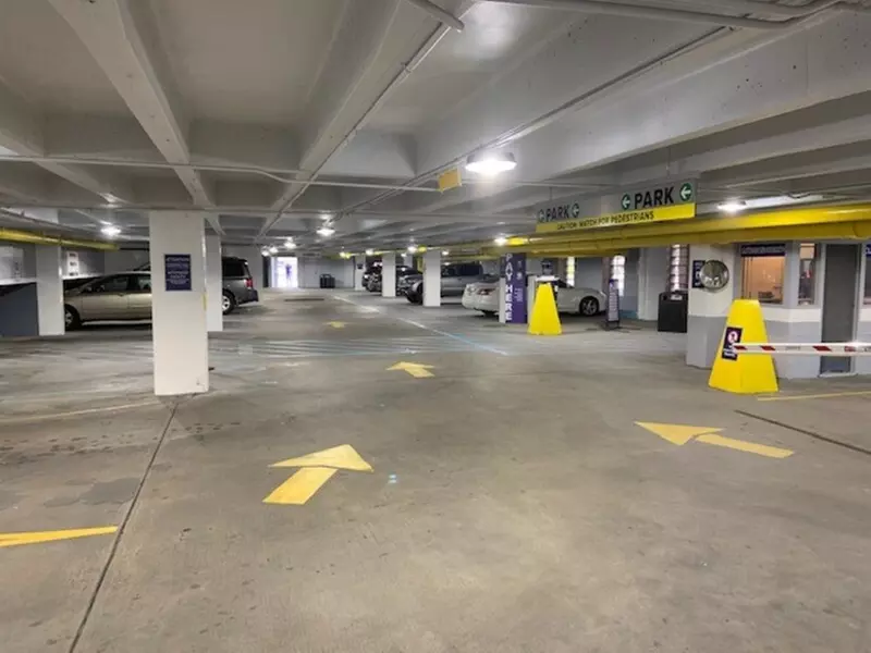 Parking at 100 Poydras St. Garage