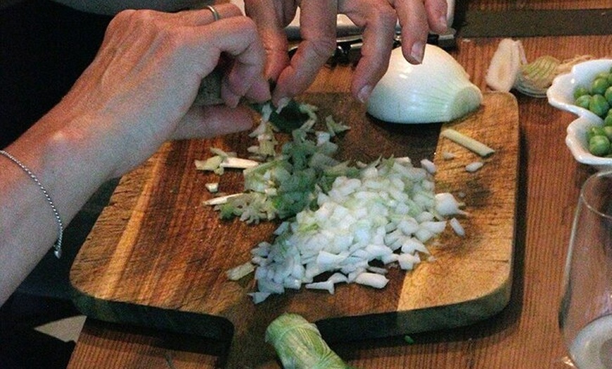 Image 11: Clase de cocina privada y tour por el mercado