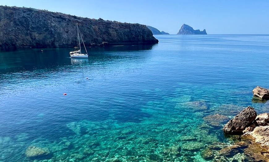 Image 6: Ibiza - Secret Spots Tour en 4X4 en Land Rover Defender