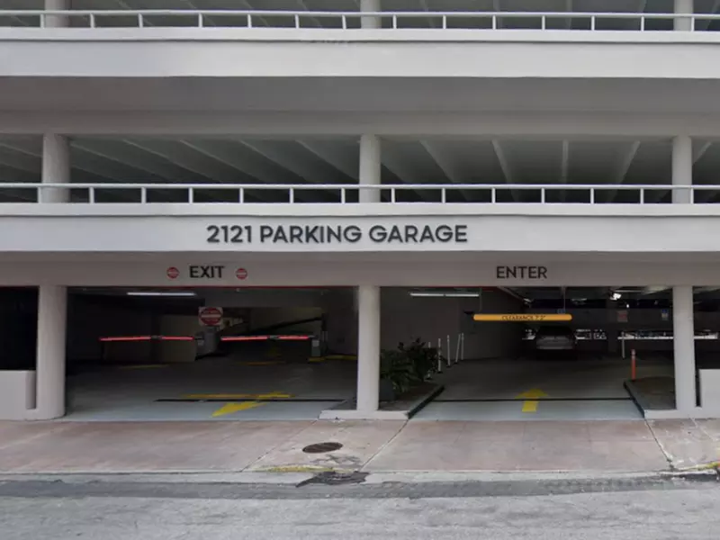 Parking at 2121 Ponce de Leon Garage