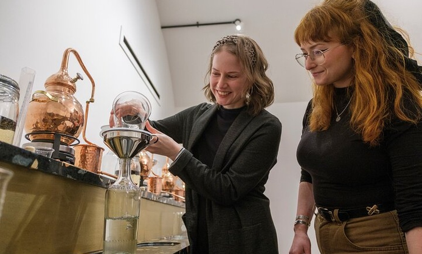 Image 6: Edinburgh Gin Distillery Making Experience