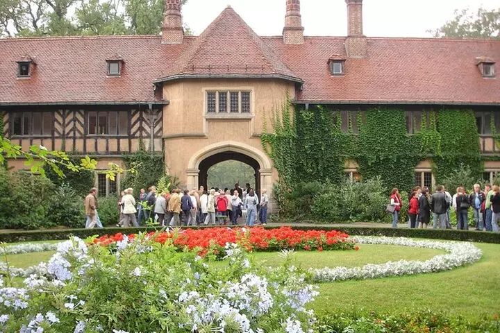 Potsdam Private Tour von Berliner Schlössern, Parks und Geschichte - Primary Image