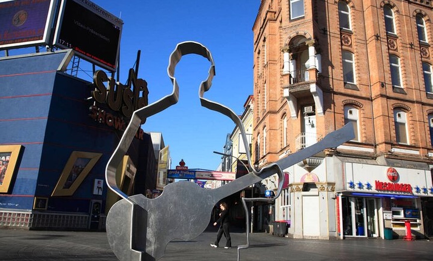 Image 3: Hamburg Private Reeperbahn-Führung