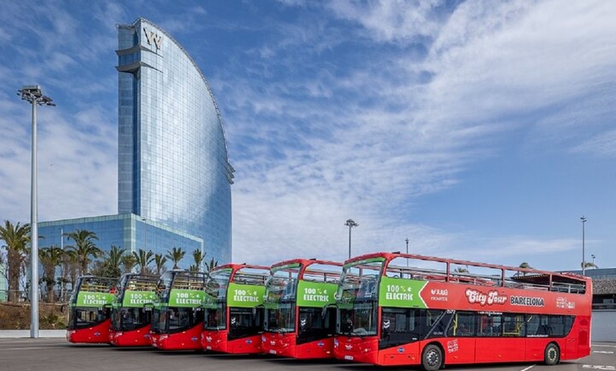 Image 9: Barcelona City Tour Hop-On Hop-Off y Acuario