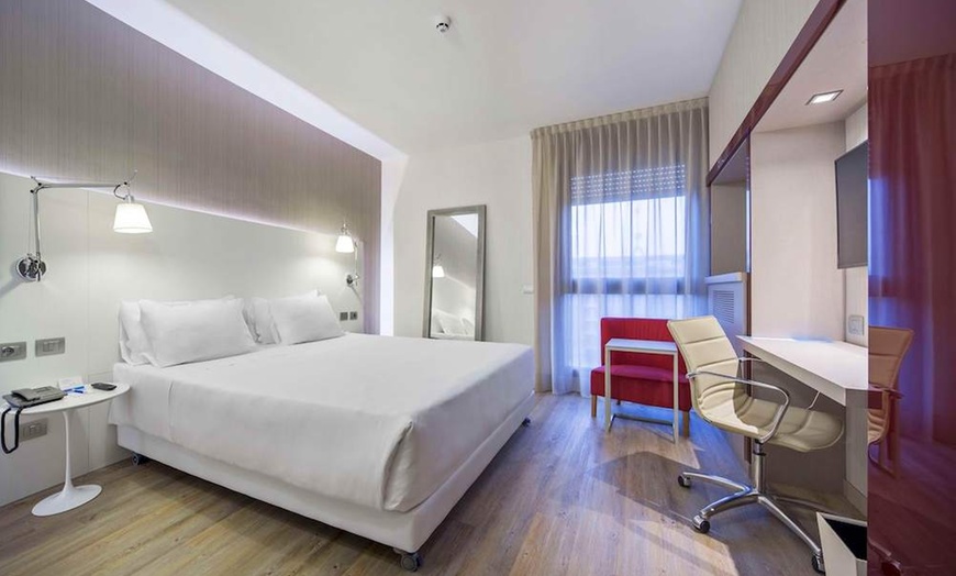 Image 2: ✈ ITALIE | Milan - Concert Lady Gaga à Milan - Cat. tribune basse &...