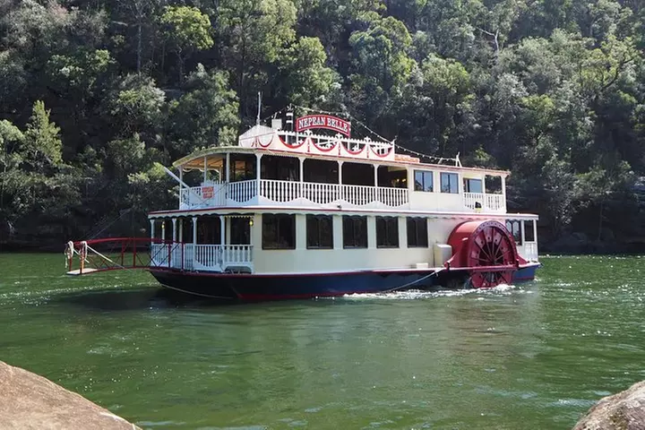 Morning Paddlewheeler Cruise in the Gorge