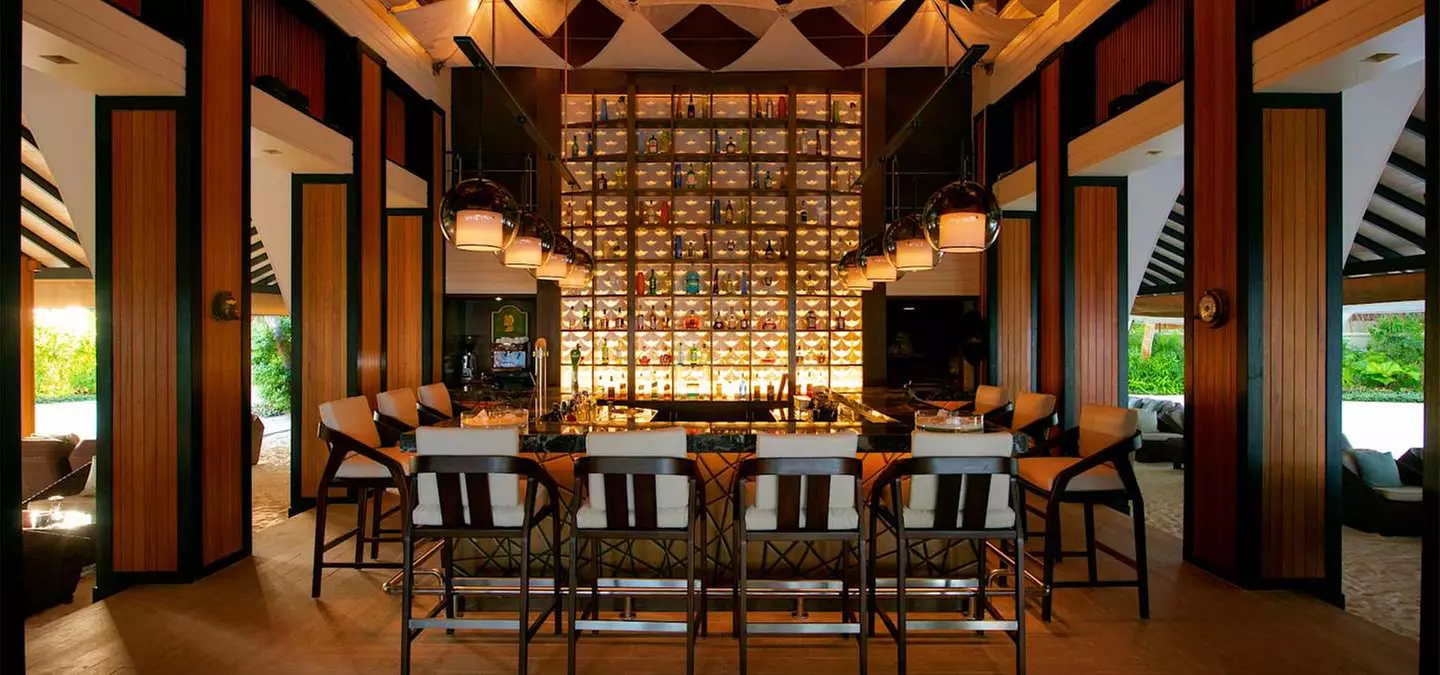 ✈ MALEDIVEN | Nord-Malé-Atoll - Baros Maldives 5*, 5 Nächte - Premium