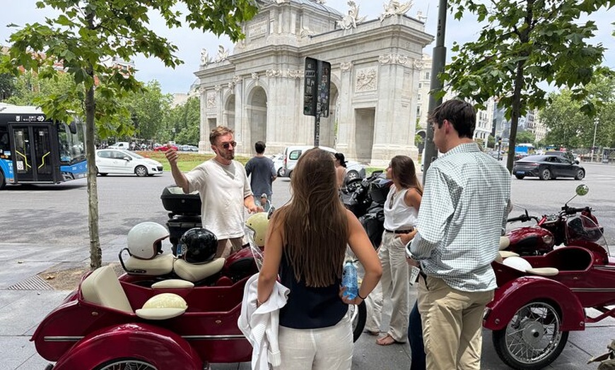 Image 3: Madrid Destaca 1 hora Monumentos emblemáticos por Sidecar