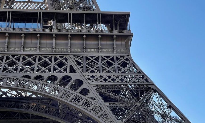 Image 2: Tour Eiffel 2ème étage avec option Sommet avec audioguide