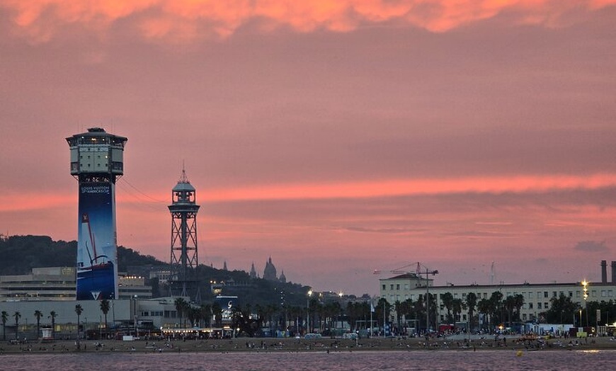 Image 17: Tour privado en barco por Barcelona