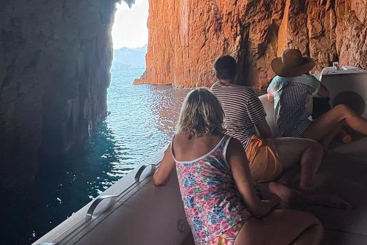 excursion demi-journée /snorkeling calanques de piana-capo rosso
