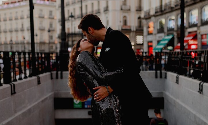 Image 26: Sesión de fotos en pareja & tour fotográfico, Madrid