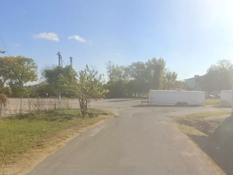 Parking at 115 Wilcox St. Lot