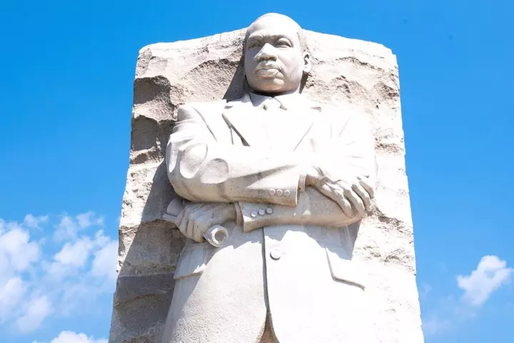 National Mall Tour with 10 Stops & U.S. Capitol or Museum Entry