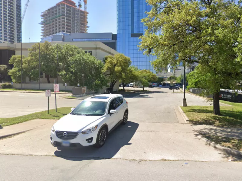 Parking at Palm Square Lot