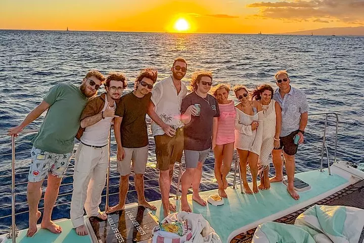 Private Catamaran Sunset Sail in Waikiki