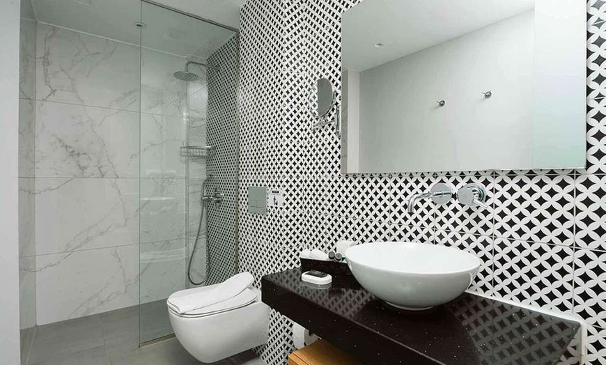Image 7: ✈ CRÈTE | Agia Pelagia - Seascape Luxury Residences 4* - Piscine ex...
