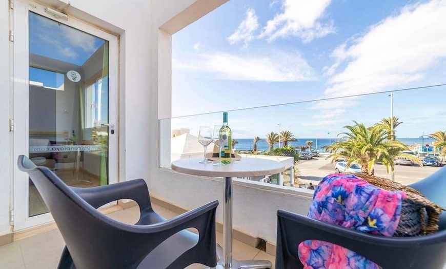 Image 25: ✈ LANZAROTE | Costa Teguise - Galeón Playa 3*, 4 nachten - Stadscen...