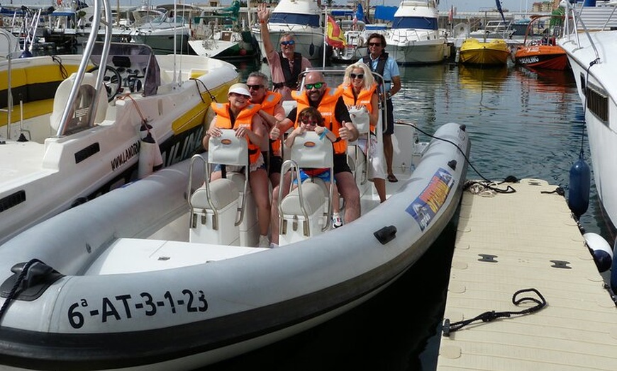 Image 3: Lo más destacado de Fuengirola y avistamiento de delfines en lancha...