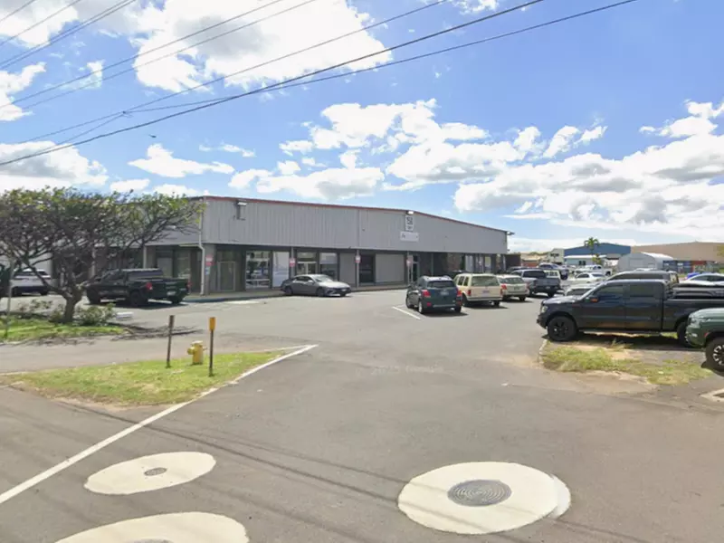 Parking at 150 Hana Hwy. Lot