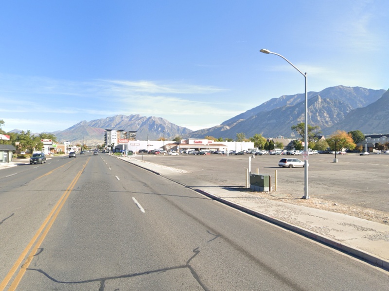 Parking at [U003] 207 N. 200 W. Lot