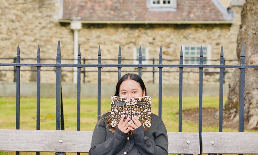 Image 10: 90-min London Landmarks & Hidden Gems Photoshoot