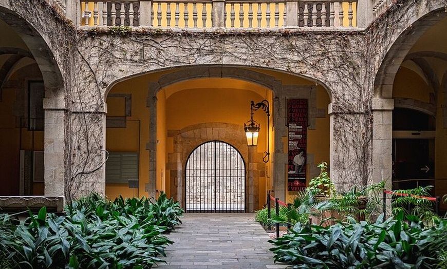 Image 6: Tour a pie por Barcelona: Secretos del Barrio Gótico