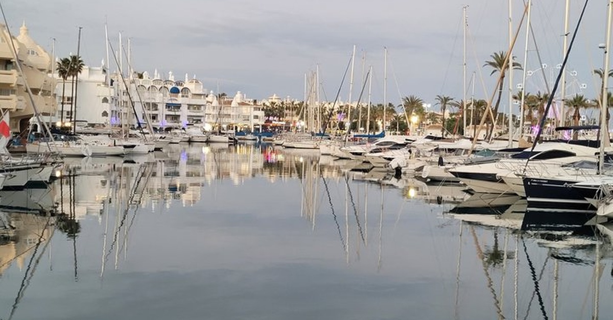 Tour autoguiado de aventura en Puerto Marina, Málaga