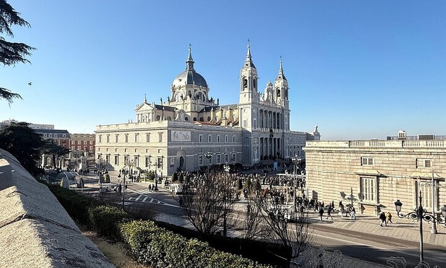 Image 17: Visita guiada a pie exclusiva guiada por la Ciudad Vieja de Madrid