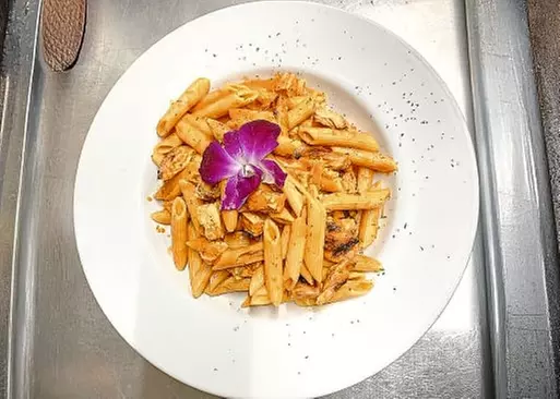 5% Cash Back at Aqua Bar and Grill