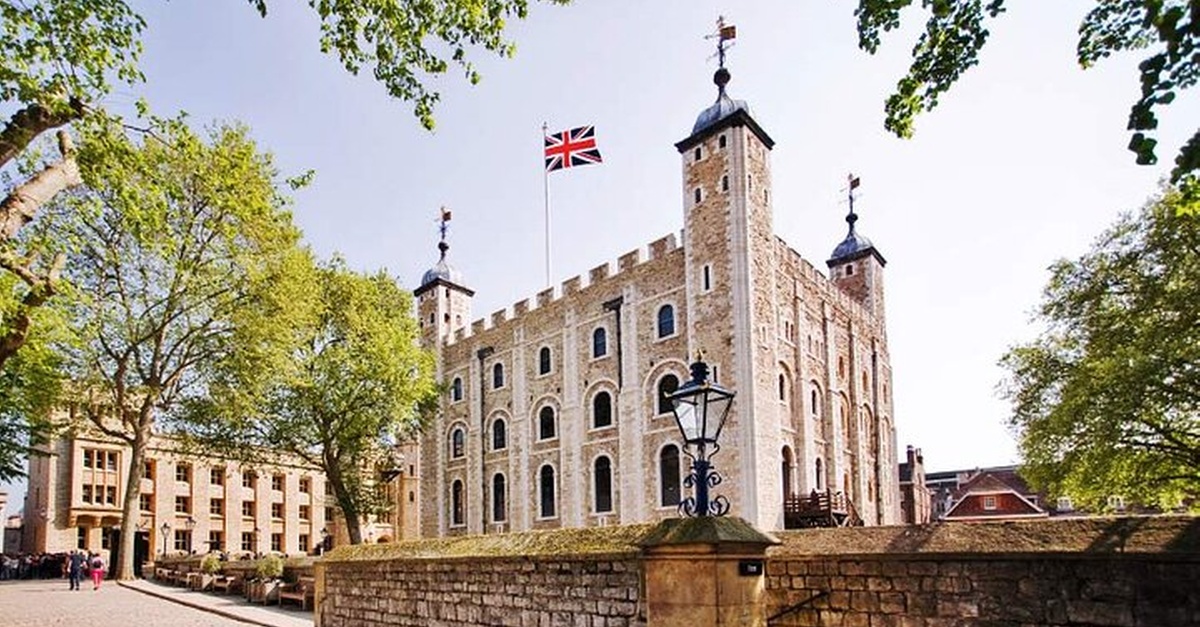 Golden Tours Gray Line London at Groupon