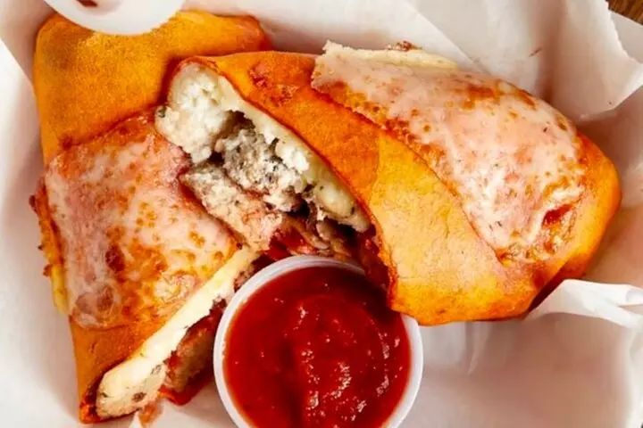 Downtown Pittsburgh Hidden Eats Food Tour with 6 Food Tastings