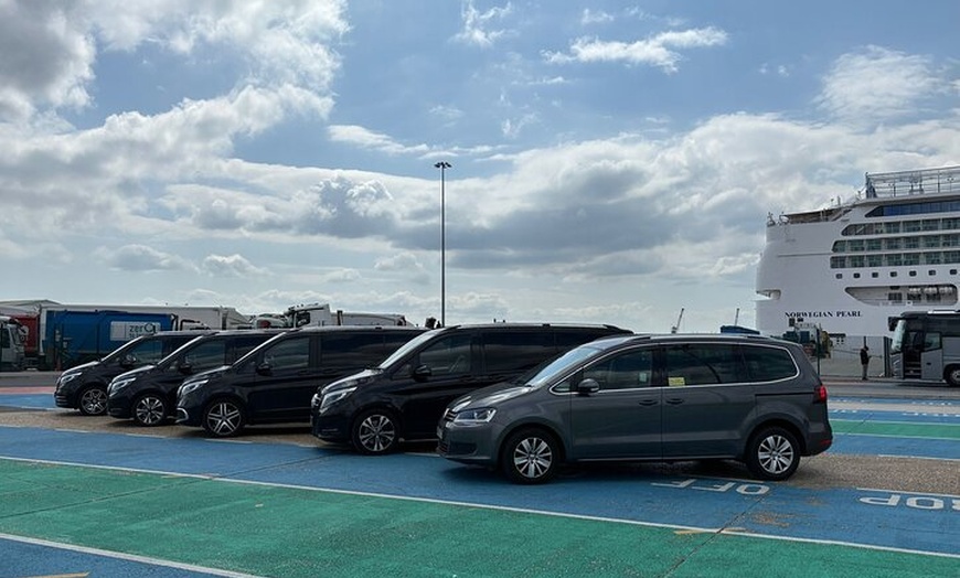 Image 2: London to Southampton Cruise Port - Shuttle Transfer