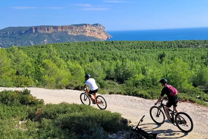 Tour en VTT Electrique dans le Parc des Calanques - Primary Image