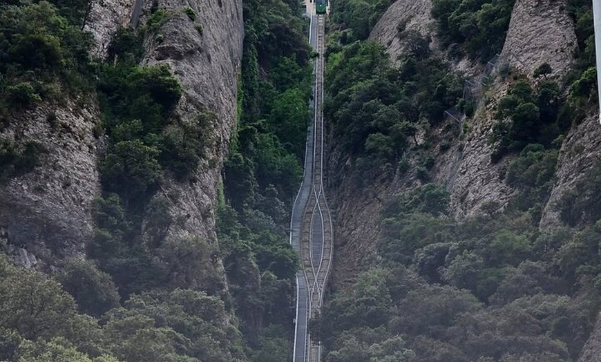 Image 8: Visita guiada a Montserrat desde Barcelona + Acceso a la Basílica