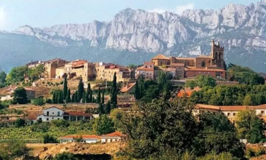 Image 8: La Rioja: Un Viaje a Través de Viñedos y Tradición