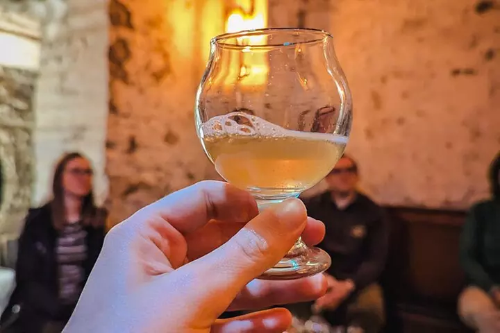 Beer Tasting Session in Edinburgh's Underground Vaults | 1 hour
